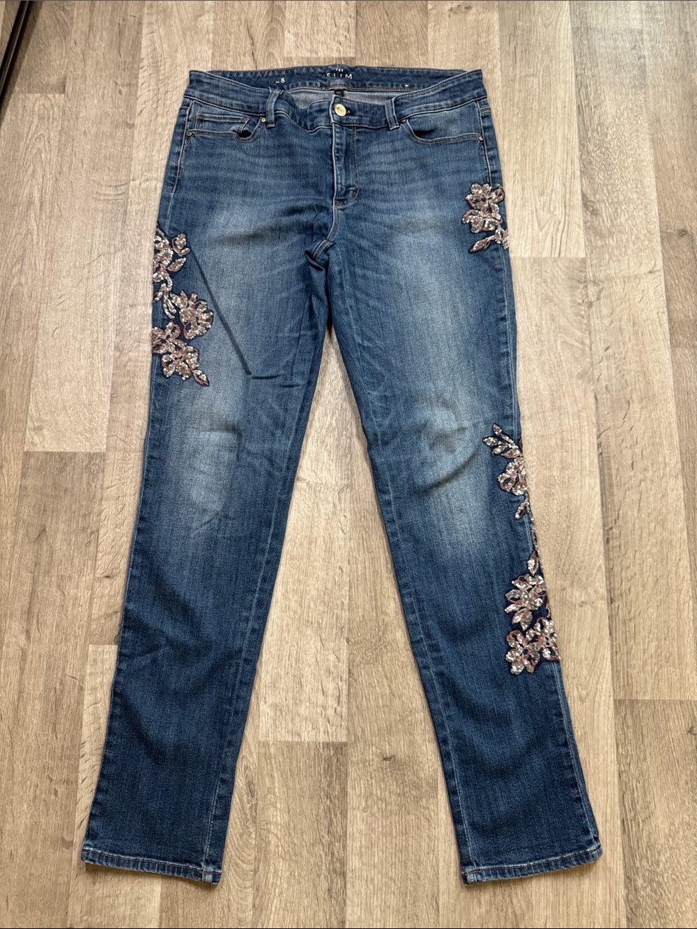 Black House White Market Embellished Floral Appliqué Women’s Jeans - size 8.